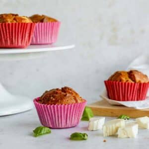 Hartige muffins met de italiaanse smaak