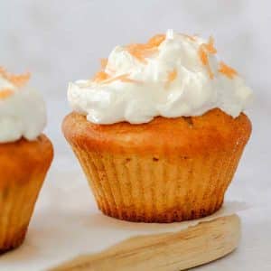 Een frisse en verantwoorde carrot cake muffin